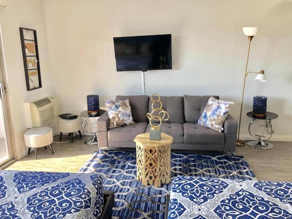 Apartamento Hollywood Studio With Pool And Balcony Los Ángeles